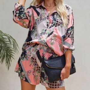 Vici Collection Print Blouse/shorts 2pc